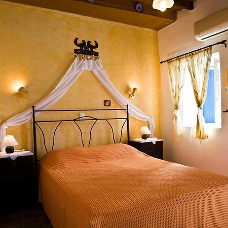 Pepi'S Rooms Triovasalos ภายนอก รูปภาพ