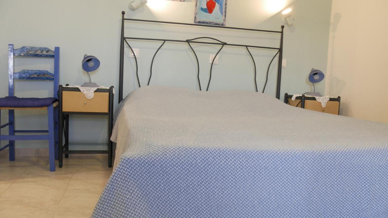 Pepi'S Rooms Triovasalos ภายนอก รูปภาพ