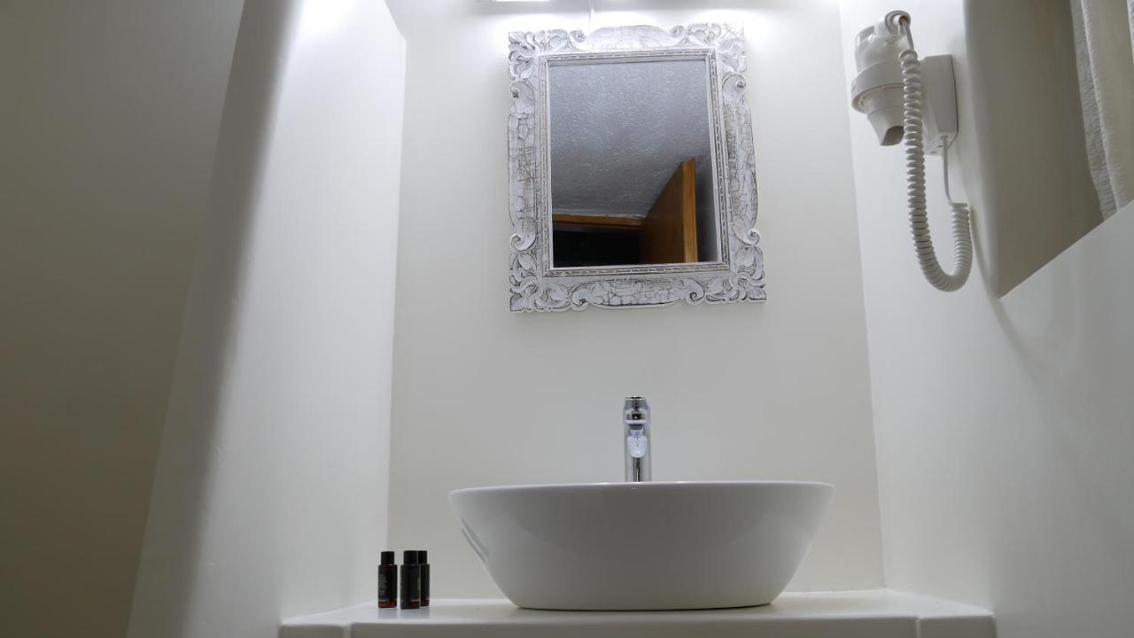Pepi'S Rooms Triovasalos ภายนอก รูปภาพ