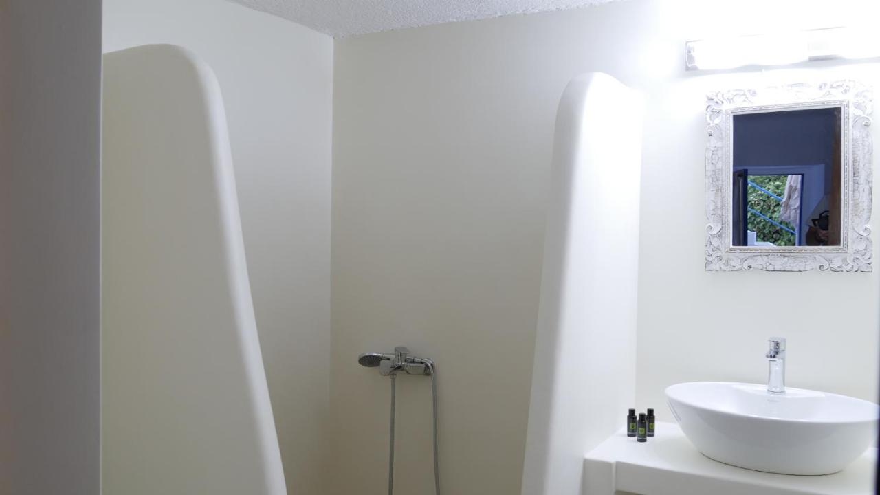 Pepi'S Rooms Triovasalos ภายนอก รูปภาพ