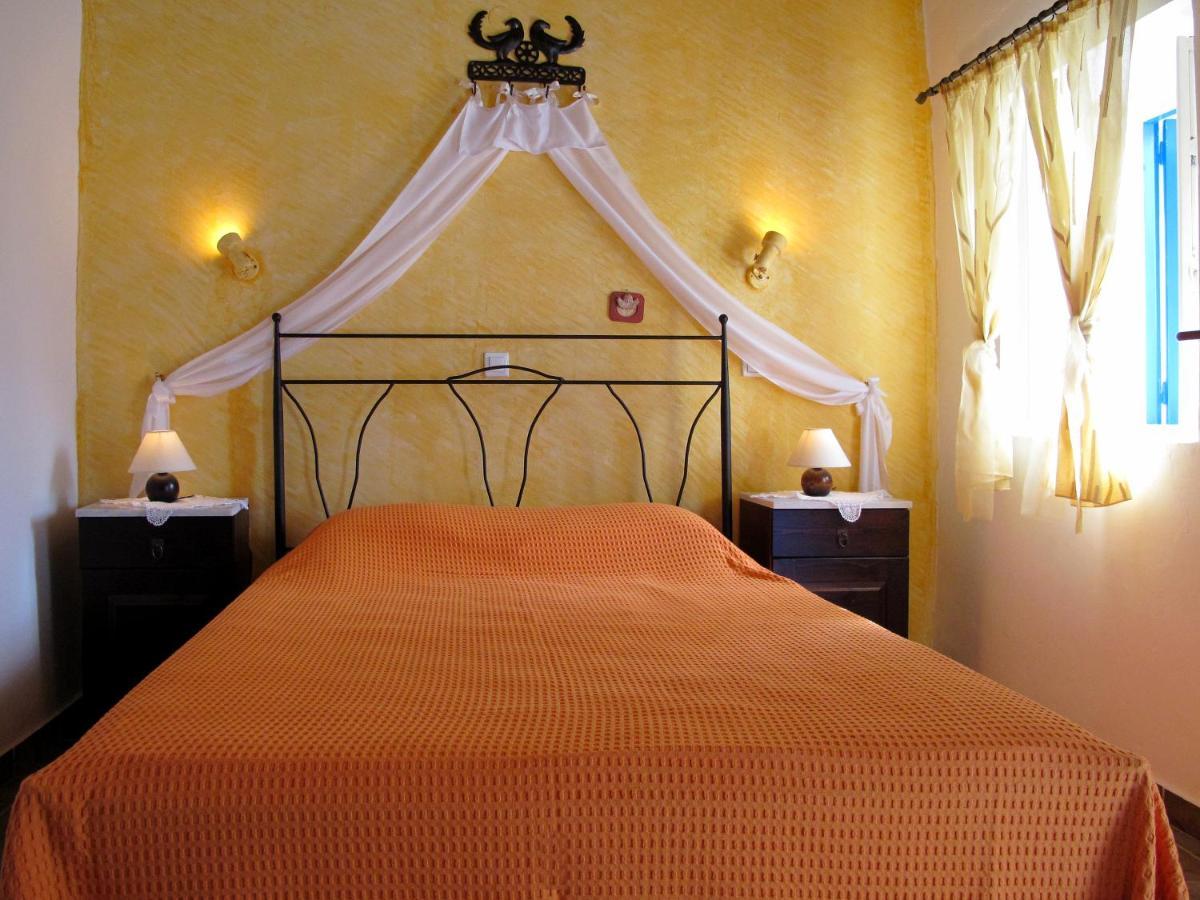 Pepi'S Rooms Triovasalos ภายนอก รูปภาพ
