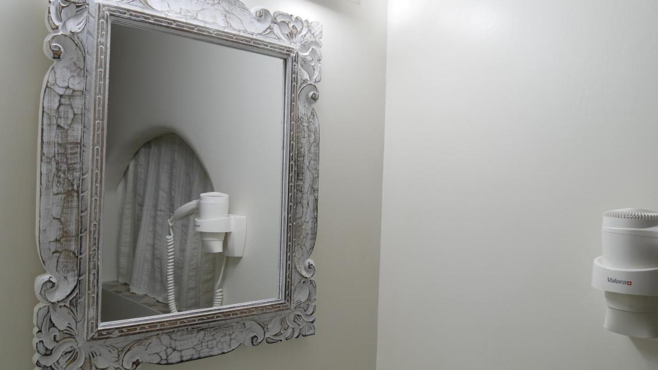 Pepi'S Rooms Triovasalos ภายนอก รูปภาพ