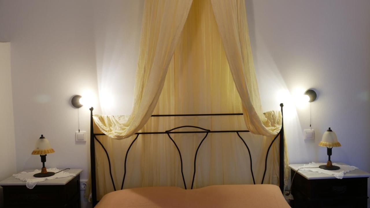 Pepi'S Rooms Triovasalos ภายนอก รูปภาพ