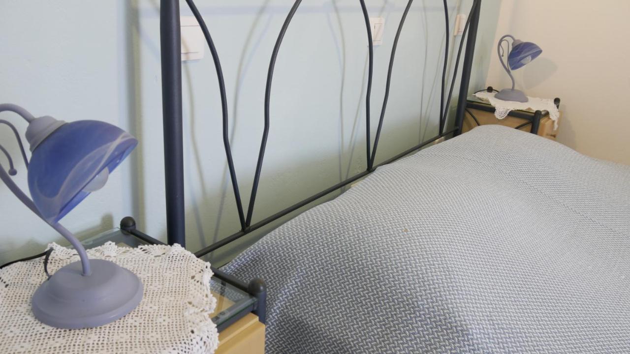Pepi'S Rooms Triovasalos ภายนอก รูปภาพ
