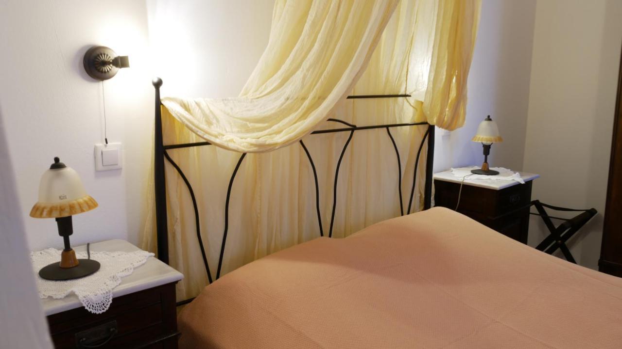 Pepi'S Rooms Triovasalos ภายนอก รูปภาพ